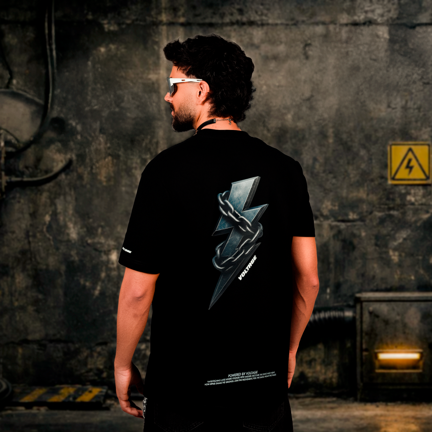 BOLT TEE