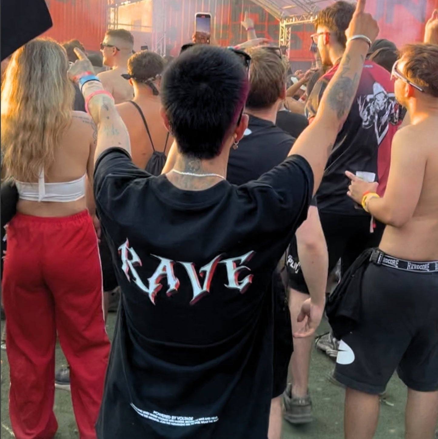 RAVE TEE